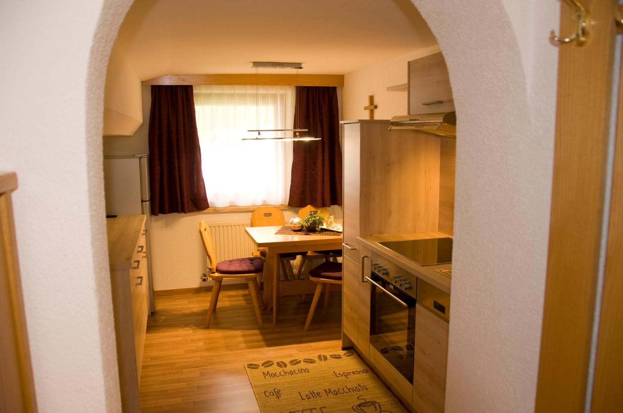 Haus Astoria Apartamento Sankt Leonhard im Pitztal Exterior foto