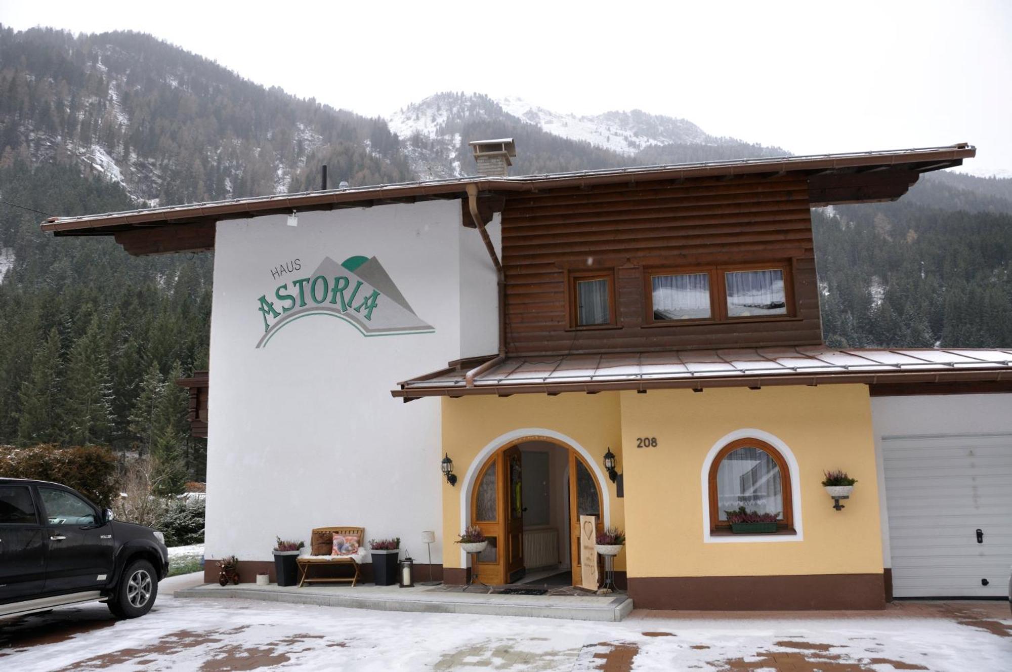 Haus Astoria Apartamento Sankt Leonhard im Pitztal Exterior foto