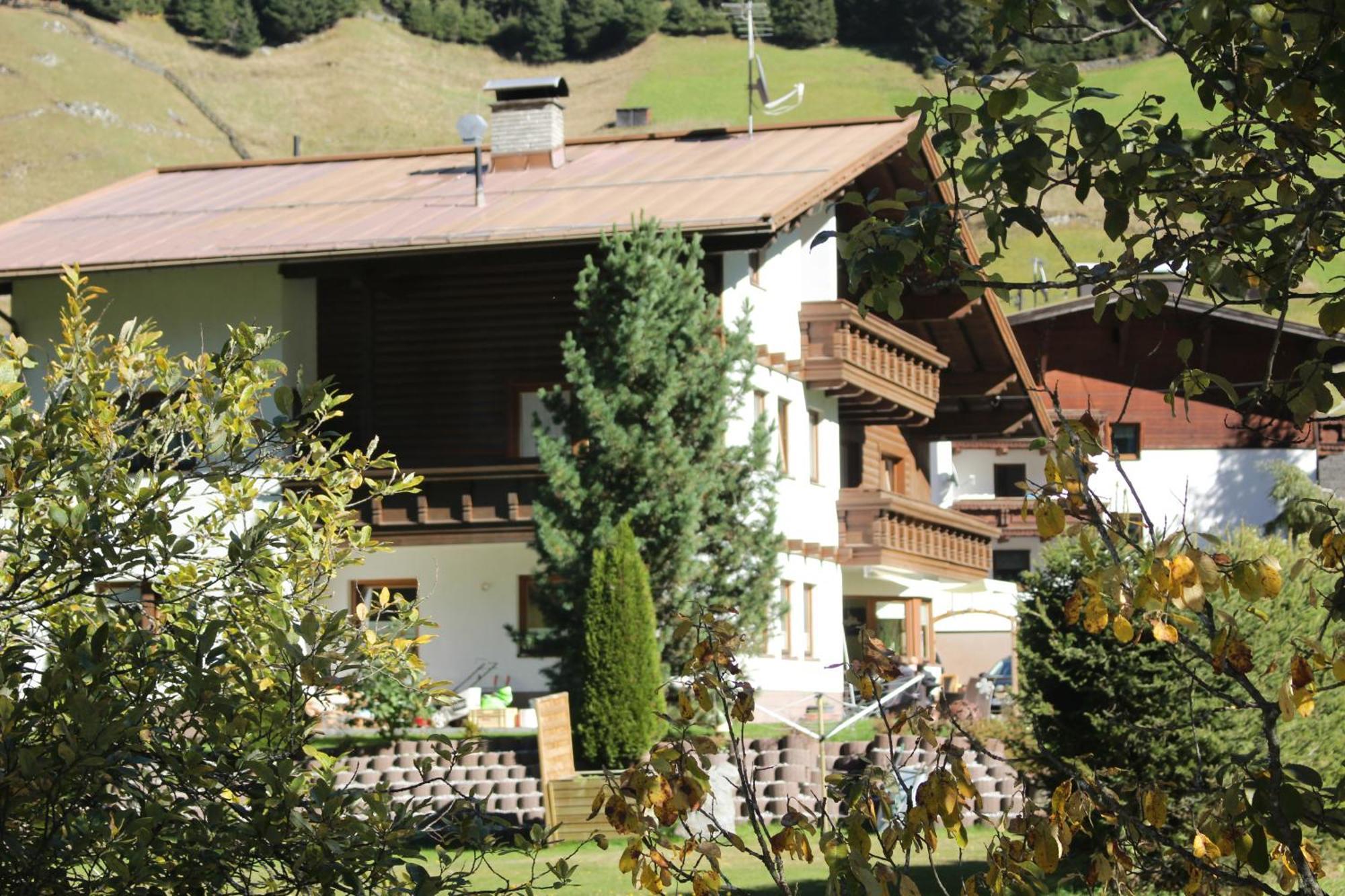 Haus Astoria Apartamento Sankt Leonhard im Pitztal Exterior foto